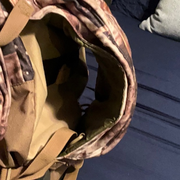 Cabela’s bow and rifle backpack - Picture 5 of 5